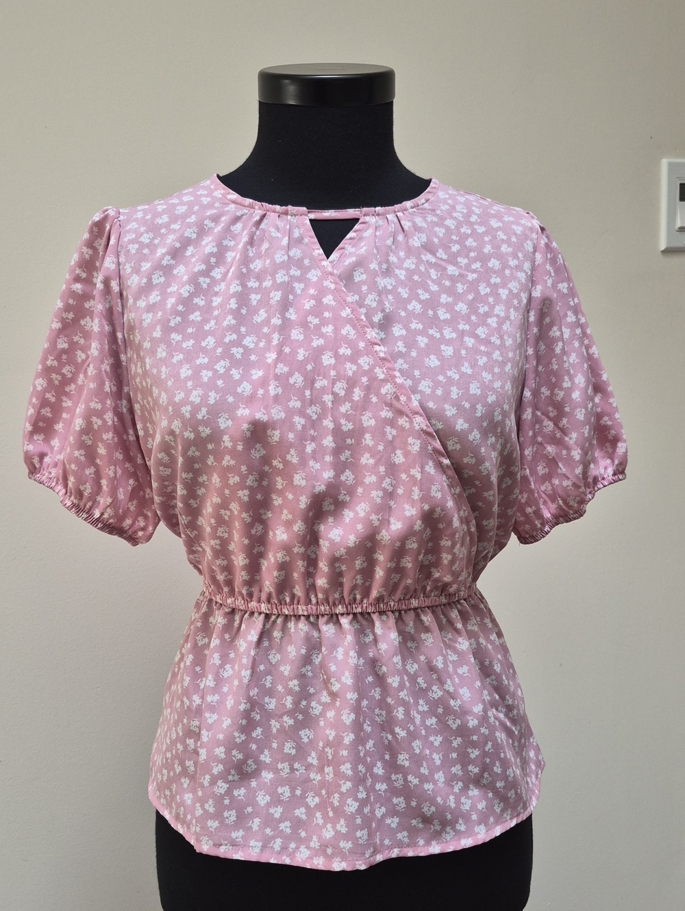 Suzy Shier Pink Floral Wrap-Style Blouse ($9 SALE ON TOPS) ✨️😀